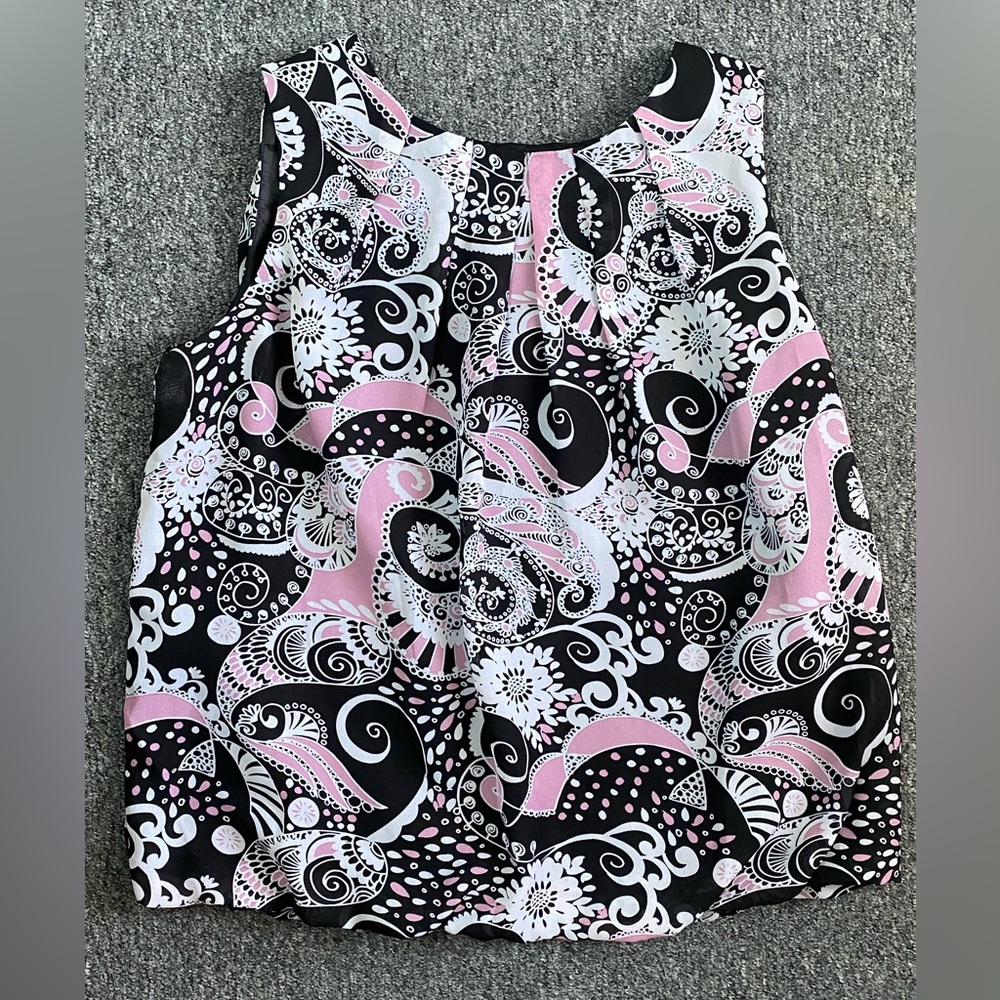 Beautiful Pink and Black Signature by Larry Levine Sleeveless Blouse